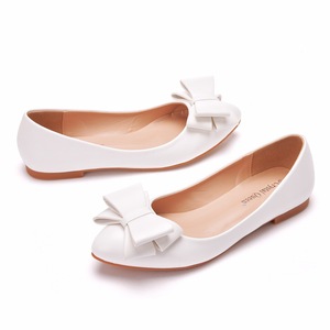 XUANHUI Ballerines élégantes pour femmes, 1,5 cm, à nœud, bout pointu, en cuir lisse blanc, chaussures de bureau - Product Image 2
