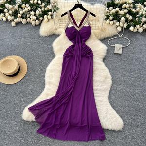 Abito <span class=keywords><strong>da</strong></span> Sera di Lusso con Cut-out e Cristalli, Vestito <span class=keywords><strong>da</strong></span> <span class=keywords><strong>Donna</strong></span> con Collo Halter e Corsetto in Vita <span class=keywords><strong>per</strong></span> Gala e Matrimoni - Product Image 1