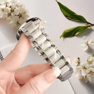 Reloj de Cuarzo para Hombre de Acero Inoxidable de 40 mm con Correa de Cocodrilo y Silicona, Esfera de Cristal - Moda de Lujo - Product Image 5