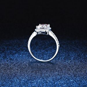 Tiên Tiến S925 Bạc Moissanite Đề Nghị Nhẫn Với Ngọc Cắt Thiết Kế Tiên Tiến Tính Khí Từ Moissanite - Product Image 4