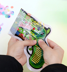 <span class=keywords><strong>Boom</strong></span> <span class=keywords><strong>Boom</strong></span> <span class=keywords><strong>Balloon</strong></span> Popper - Canon à confettis auto-gonflant inspiré des feux d'artifice pour les fêtes et les célébrations - Product Image 3