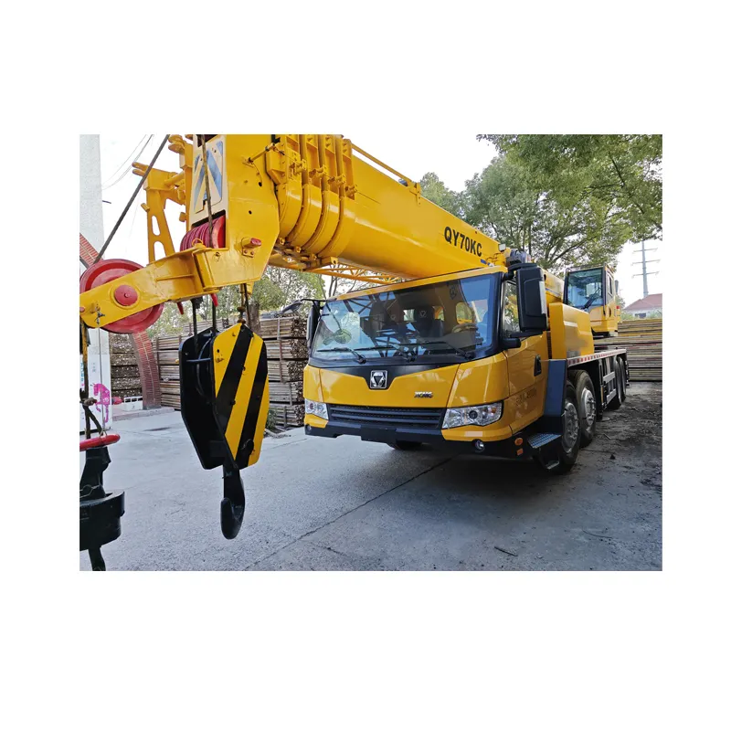 Xugong 70 Ton Heavy Mounted telescopic crane Truck QY70KC Construction machinery China brand