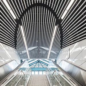 Déflecteur en forme de U en métal de conception moderne avec la suspension de tuyau en aluminium imperméable au feu pour l'<span class=keywords><strong>isolation</strong></span> thermique de <span class=keywords><strong>plafond</strong></span> de balcon de panneau - Product Image 2