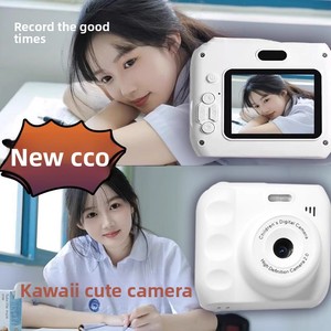 กล้อง CCD ฟูลเอชดีสำหรับเด็ก หน้าจอ 2.0 นิ้ว ซูมออปติคอล 8 เท่า กันฝุ่น กันตก รองรับการ์ด T-flash สำหรับนักเรียน งานปาร์ตี้ ถ่ายรูปวันเกิด - Product Image 2