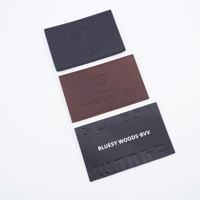 Etiquette authentique Jeans avec logo cousu en relief de haute qualité Etiquettes en cuir personnalisées Logo imprimé-Accessoires de vêtement de qualité supérieure