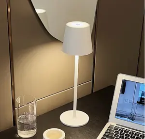 Lampu meja restoran, keluaran baru gaya Nordic tanpa kabel LED pengisian daya nirkabel lampu meja isi ulang