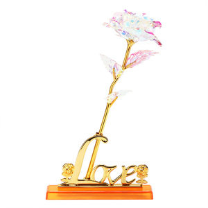 ฐานดอกกุหลาบทองคำ 24k พร้อมลวดลายจดหมายรัก - Product Image 1