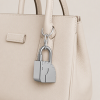 Pendentif de verrouillage sculptural en métal doré et argenté personnalisé avec quincaillerie adaptable pour sacs à main et accessoires de maroquinerie – Vente en gros