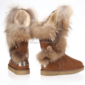 זמש עליון racoon פרווה מגפי עם צד כפתור - Product Image 2