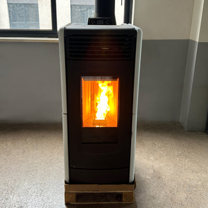 Nouvelle tendance KF1201A de haute qualité autoportant écologique intérieur 12kw contrôle WIFI intérieur en fonte poêle à granulés de bois cheminée - Product Image 2