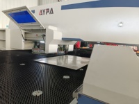 Prensa Industrial CNC para Chapa Metálica de Aluminio y Acero Inoxidable con Sistema de Torreta