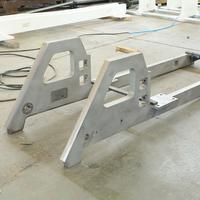 Fabrication métallique à finition de surface supérieure pour grandes machines avec sablage et peinture professionnels