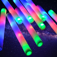 Bâtons lumineux LED en mousse pour les fêtes 3 modes d'éclairage de couleur pour les cérémonies de fin d'année de Thanksgiving Invités DJ Concerts