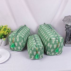 Bolsas de Maquillaje Ecológicas Verdes, Organizador Cosmético de Algodón Acolchado Personalizado, Bolsa de Viaje con Cierre y Borlas para Mujer, Estampado a Mano - Product Image 1