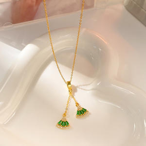 Collar Clásico con Colgante de Pedrería en Forma de Abanico, Chapado en Cobre con Borla de Oro Real - Product Image 3