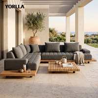 Canapé modulaire d'extérieur YORLLA en teck massif, avec coussins capitonnés, en forme de L, pour patio