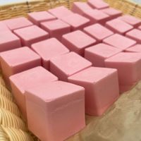 Jouet Squishy en forme de brique de lait rose, à rebond lent, parfum lait, carré, amusant à pincer, anti-stress, jouet de décompression