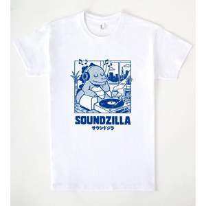Camiseta Soundzilla blanca y azul con diseño gráfico, camiseta promocional unisex - Product Image 1