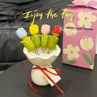 Keramiek Leuke stijl High-end cadeau Fruitvorkhouder Set Stijlvolle dessertvorken Fruitprikkers Container Kleine keramische vaasornament