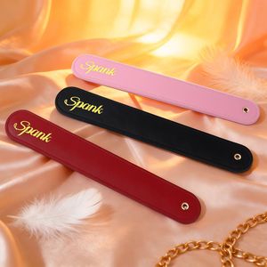 Règle et fouet en cuir pour une domination passionnée, usage adulte, noir, rouge, rose - Product Image 2