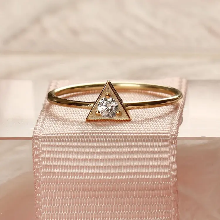 Anillo de boda de Plata de Ley 925, joyería de moda, circonia, triángulo chapado en oro, geométrico