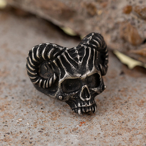 Anello da Uomo Trendy in Acciaio Inossidabile con Teschio Argentato Massiccio, Gioiello alla Moda, Regalo per il Giorno dei Morti - Product Image 3