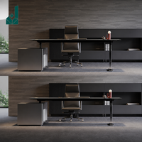 Bureau de direction moderne, durable et écologique avec base en acier poli miroir 8K, système de levage à double moteur et armoire latérale en forme de L pour