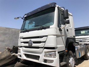 Camion tracteur d'occasion Sinotruk Euro2 Diesel 6X4 à direction à gauche HOWO 10 roues avec capacité de charge de 21-30T, 371 ch, caméra arrière 360° - Product Image 2