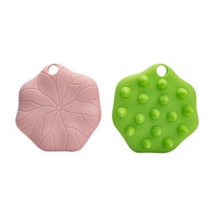 Cepillo de Silicona Zenidoo con Diseño de Hoja de Loto, Peine Ovalado Moderno para Masaje del Cuero Cabelludo, Cepillos y Esponjas para Baño en Seco y Húmedo - Product Image 1