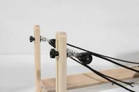 Machine de Pilates Reformer en bois d'érable avec rails en acier inoxydable à haute résistance, ressorts et accessoires pour studio et salle de sport