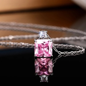 Collana con Ciondolo in Cristallo Rosa, Argento 925 Placcato Rodio, Taglio Principessa, Catena Geometrica, Gioiello Classico da Donna per Uso Quotidiano - Product Image 1