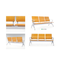 Chaise d'aéroport ergonomique moderne en bois avec accoudoirs, 3 places, pour une utilisation confortable dans les halls de banques, les hôpitaux, les gares routières