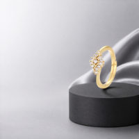 Bague OUGEPHELI en argent S925 avec moissanite taille ronde, motif feuille florale pavée, certificat GRA disponible, vente en gros
