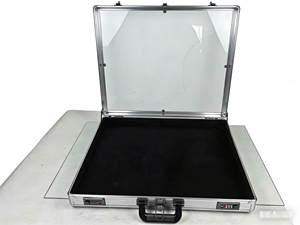Vitrina de Aluminio para Exhibición de Tarjetas, Monedas y Joyería en Ferias Comerciales - Product Image 2