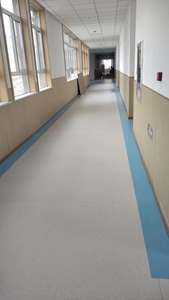 Revêtements de <span class=keywords><strong>sol</strong></span> homogènes pour hôpitaux |   Rouleau de PVC souple de 2 mm pour les soins de santé et les soins aux personnes âgées - Product Image 6
