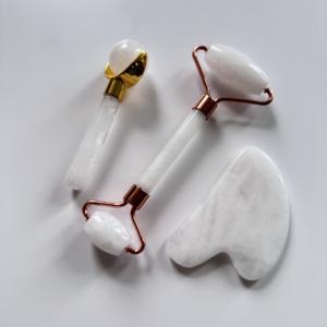 Juego de rodillos de masaje 3 en 1 Gua Sha blanco, masajeador facial con logotipo personalizado con caja, rodillo de Aventurina verde guasha - Product Image 3