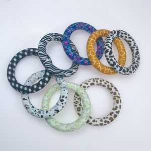 Tendencia de grado alimenticio 65mm impreso anillo de dentición de silicona bebé mordedor collar chupete Diy bebé masticar juguete de silicona mordedor juguete - Product Image 5