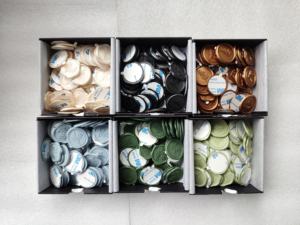 有现货，快速发货 60 件装黑色花卉自粘蜡纸贴纸，适用于婚礼派对请柬、信封、礼品包装、派对 - Product Image 3