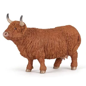 कस्टम पशु स्कॉटलैंड हाइलैंड मवेशी लाक्षणिक गाय राल की मूर्तियों