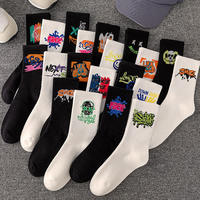 Vente en gros Calcetines Drôle Couple Chaussettes Street Sport Graffiti Bleu Style Personnalité Chaussettes Casual Polyvalent Mid Tube Hommes Chaussettes