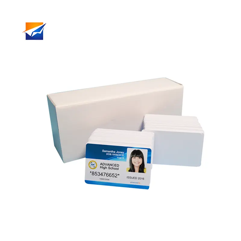 Cartões de PVC CR80 branco em branco ZYJJ atacado de fábrica Compatível com todas as impressoras de cartões plásticos jato de tinta