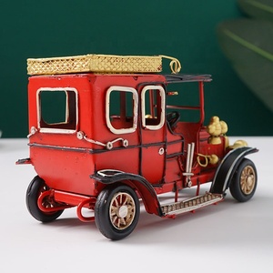 Artigianato in Metallo Retrò per Decorazione Casa, Decorazione Vintage per Scrivania e Ufficio, Regalo, Modello di <span class=keywords><strong>Auto</strong></span> Antica in Ferro Rosso - Product Image 4