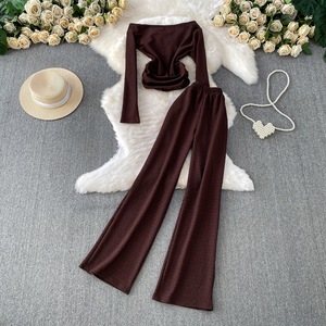 TPY0 Vente en gros Automne Casual Ensemble 2 pièces en tissu tissé uni, haut et pantalon de jogging mi-long, tissu peigné, ensembles pour femmes - Product Image 1