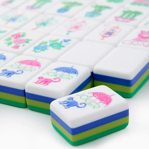 Jeu de Mahjong Vert en Acrylique Version Américaine – Collection Élégante de 160 Tuiles – Jeu de Société pour Adultes - Product Image 1
