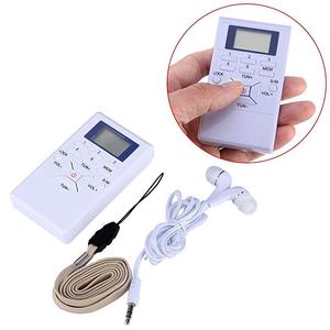 Nhà Máy Bán Buôn FM Mini Xách Tay Đài Phát Thanh Với Pocket Đài Phát Thanh LCD Hiển Thị Kỹ Thuật Số Sóng Ngắn Đài Phát Thanh Bao Gồm Chức Năng Đồng Hồ - Product Image 4