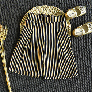 Ropa al por Mayor para Niña, Camisetas Negras Estampadas con Lazo en el Hombro y Pantalones Cortos a Rayas, Conjuntos Hechos en China - Product Image 6