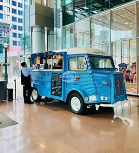 Camión de Comida Tipo Autobús con Cocina Completa, Nuevo Carro de Catering Móvil para Exteriores en Venta - Product Image 3