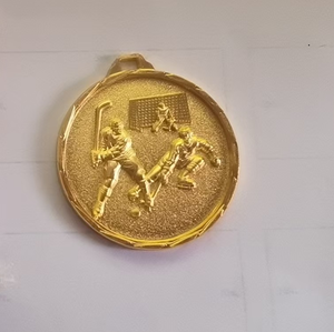 Hochwertige Großhandels-Bandy-Medaillen mit Beidseitigem Logodruck in S, <span class=keywords><strong>M</strong></span>, L mit Goldener Auszeichnung und Schlüsselband - Product Image 1