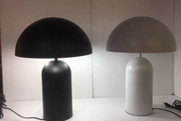 Lampe de bureau blanche minimaliste moderne, design champignon de luxe, éclairage de table de chevet pour la lecture, pour les projets d'hôtellerie
