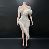 Novance Y5875 Vente en gros Nouvelle tendance Vêtements de danse asymétriques à plumes Perles Vêtements de marque de luxe de haute qualité